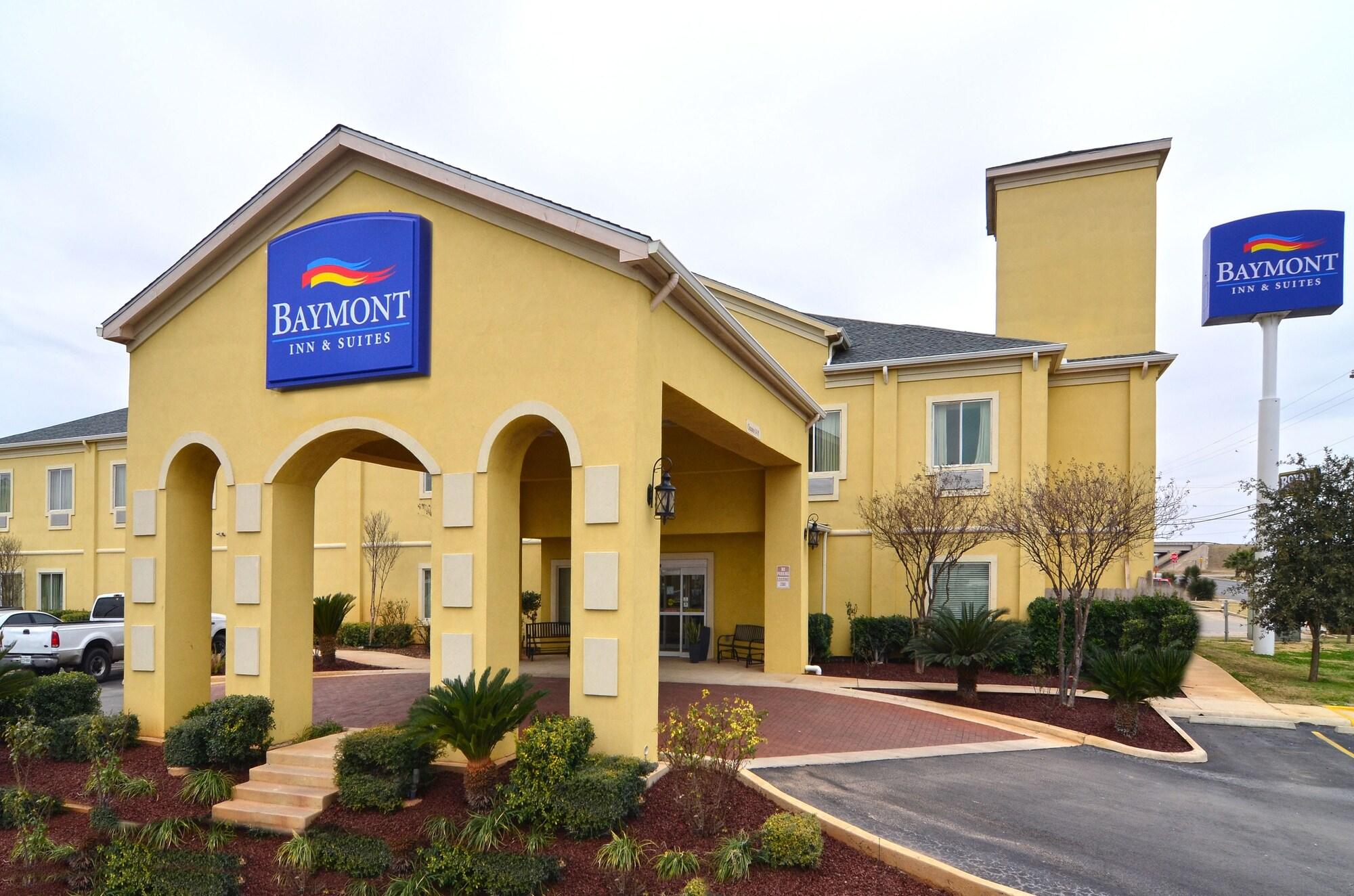 Baymont By Wyndham Pearsall Buitenkant foto